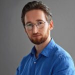 Логотип: Виталий Бужан